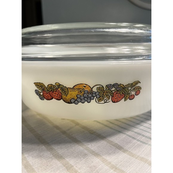 Vintage Anchor Hocking Fire King Natures Bounty 2 1/2 QT Casserole Dish w Lid - Picture 1 of 12